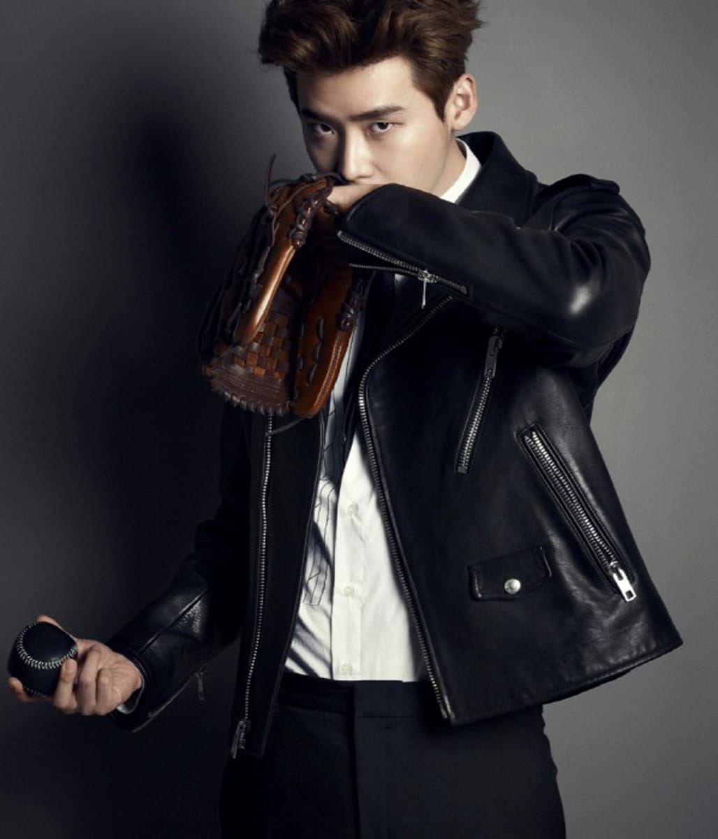 Lee Jong Suk leather jacket