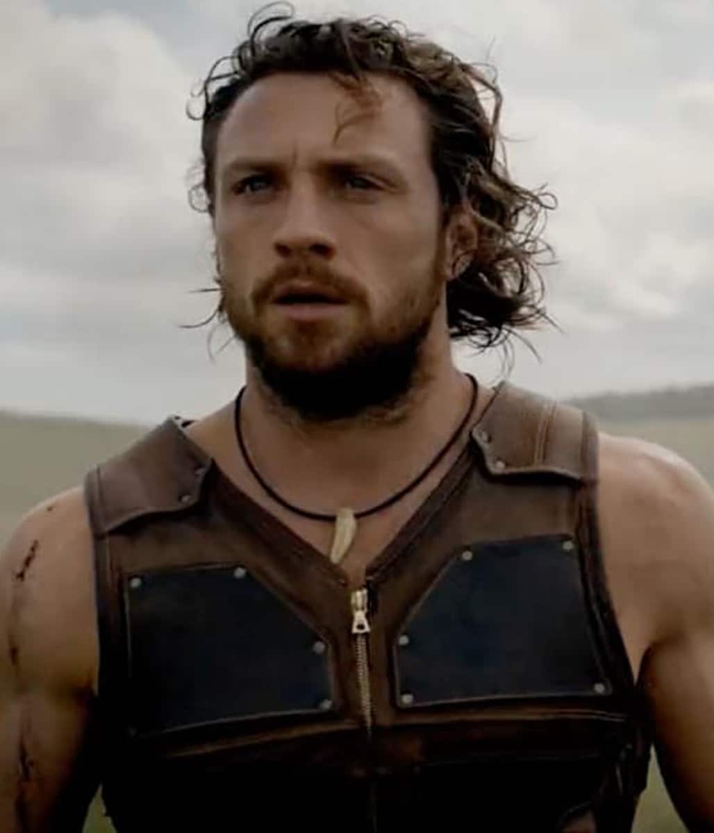 aaron-taylor-johnon-kraven-hunter-leather-vest